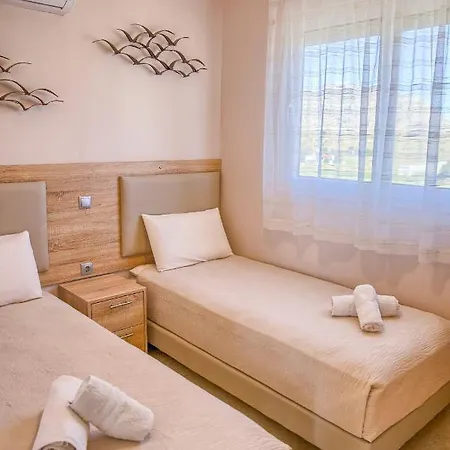 Apartament Davinci's Charaki