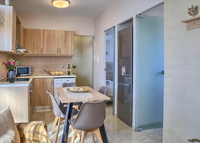 Appartement Davinci's Charaki